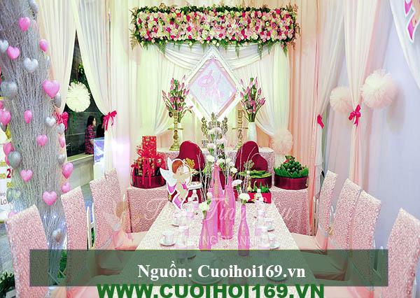 trang trí tiệc cưới lãng mạng