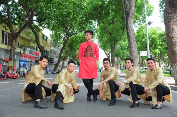 Bê tráp đỡ tráp ăn hỏi giá siêu rẽ tại Hà nội