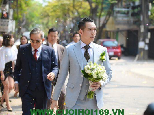 Hoa cài áo phù hợp cho chú rễ